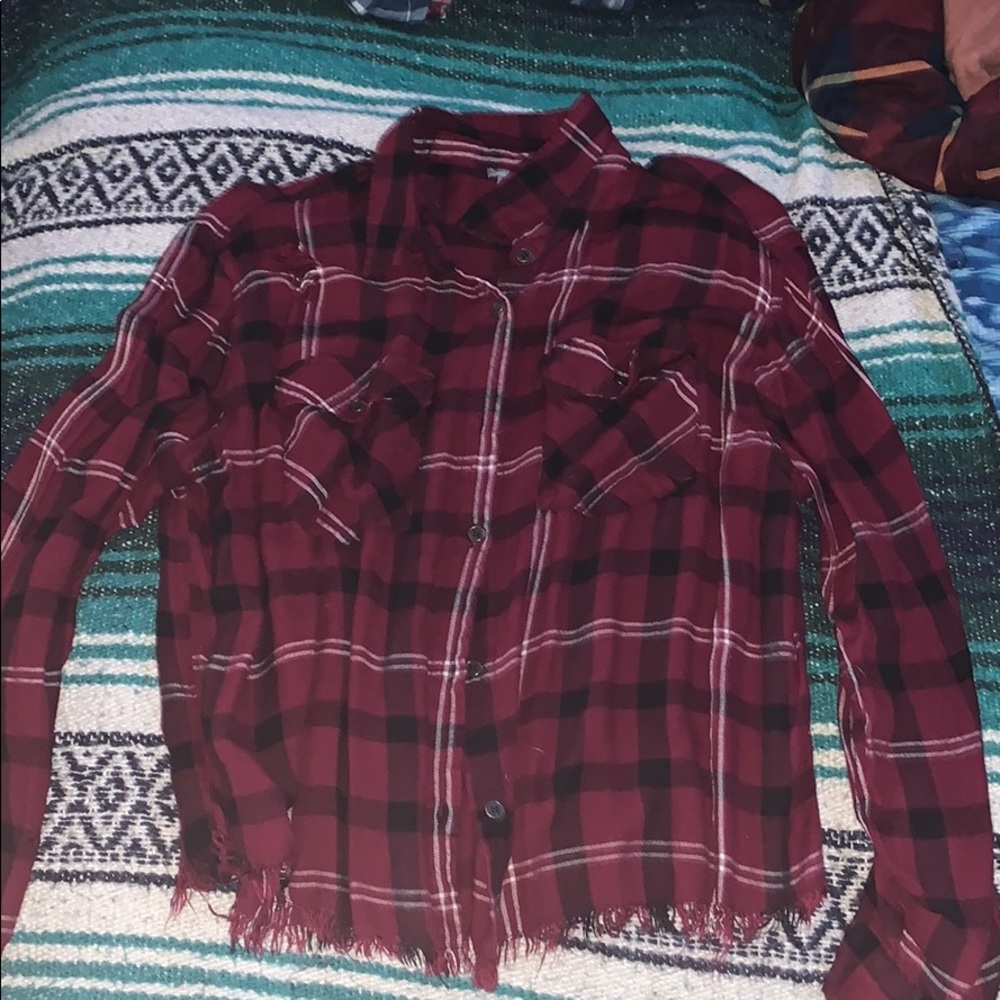red black & white semi-cropped flannel
